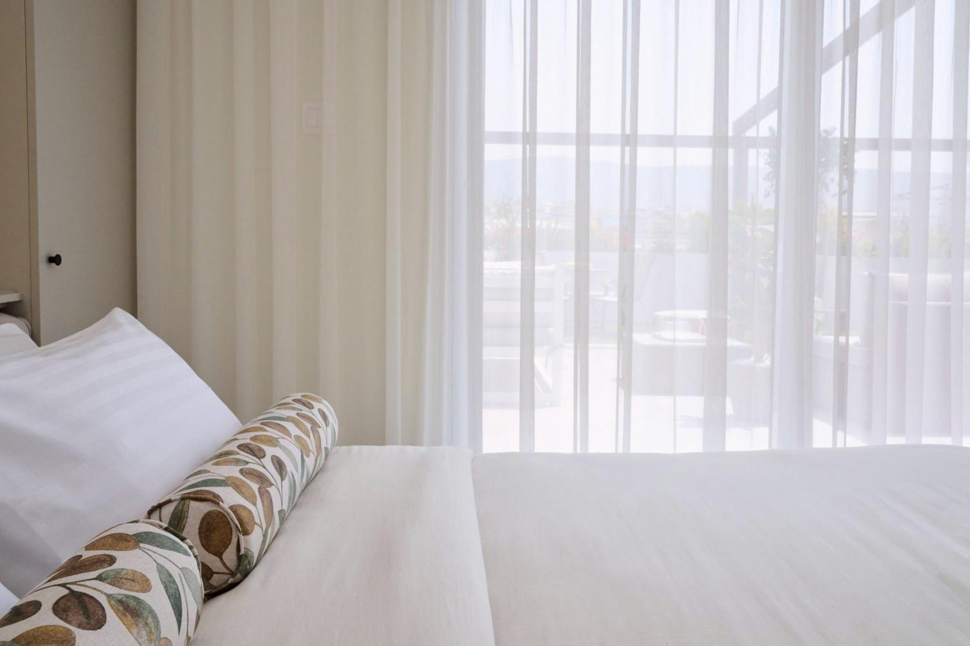 Acropolis Muses - Downtown Luxury Apartments เอเธนส์ ภายนอก รูปภาพ