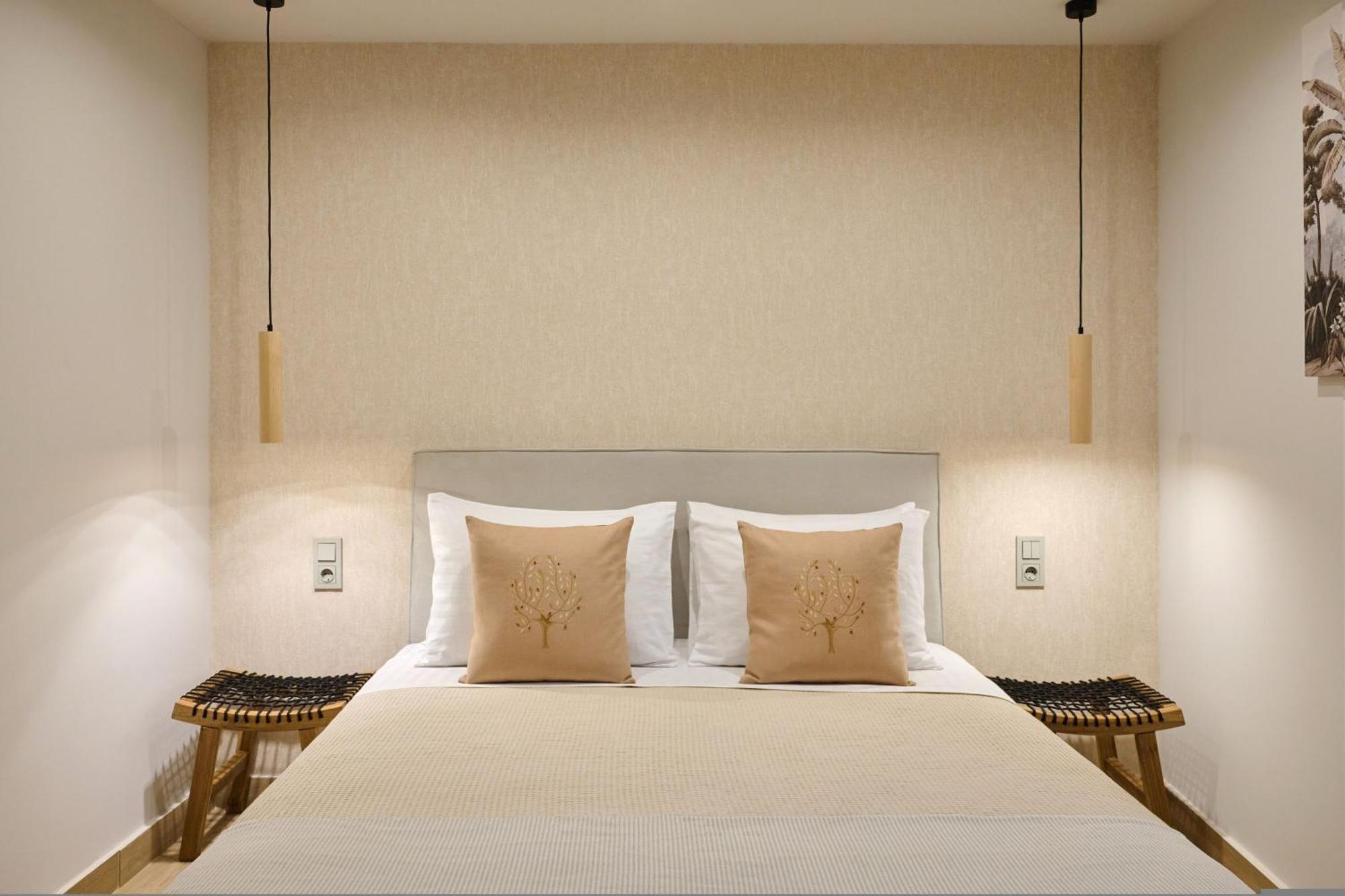 Acropolis Muses - Downtown Luxury Apartments เอเธนส์ ภายนอก รูปภาพ