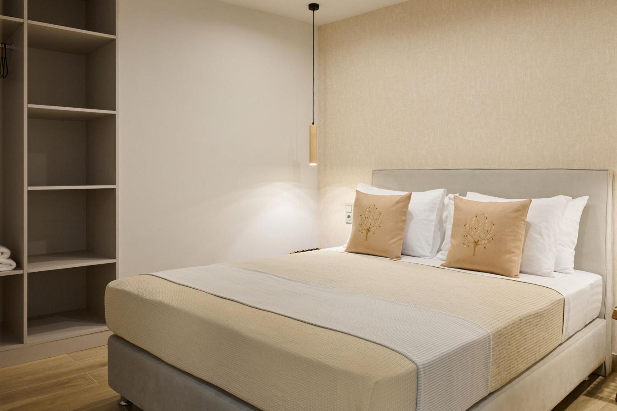 Acropolis Muses - Downtown Luxury Apartments เอเธนส์ ภายนอก รูปภาพ